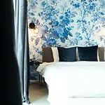Amazing View - Location - Old Town Apartment