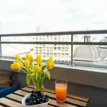 Amazing View - Location - Old Town Apartment *